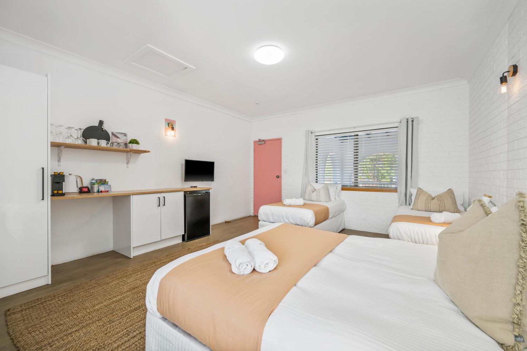 The Med Crescent Head Motel Kültér fotó